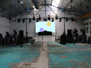 Les Ateliers du Mesnil, salle fête + régie audiovisuelle